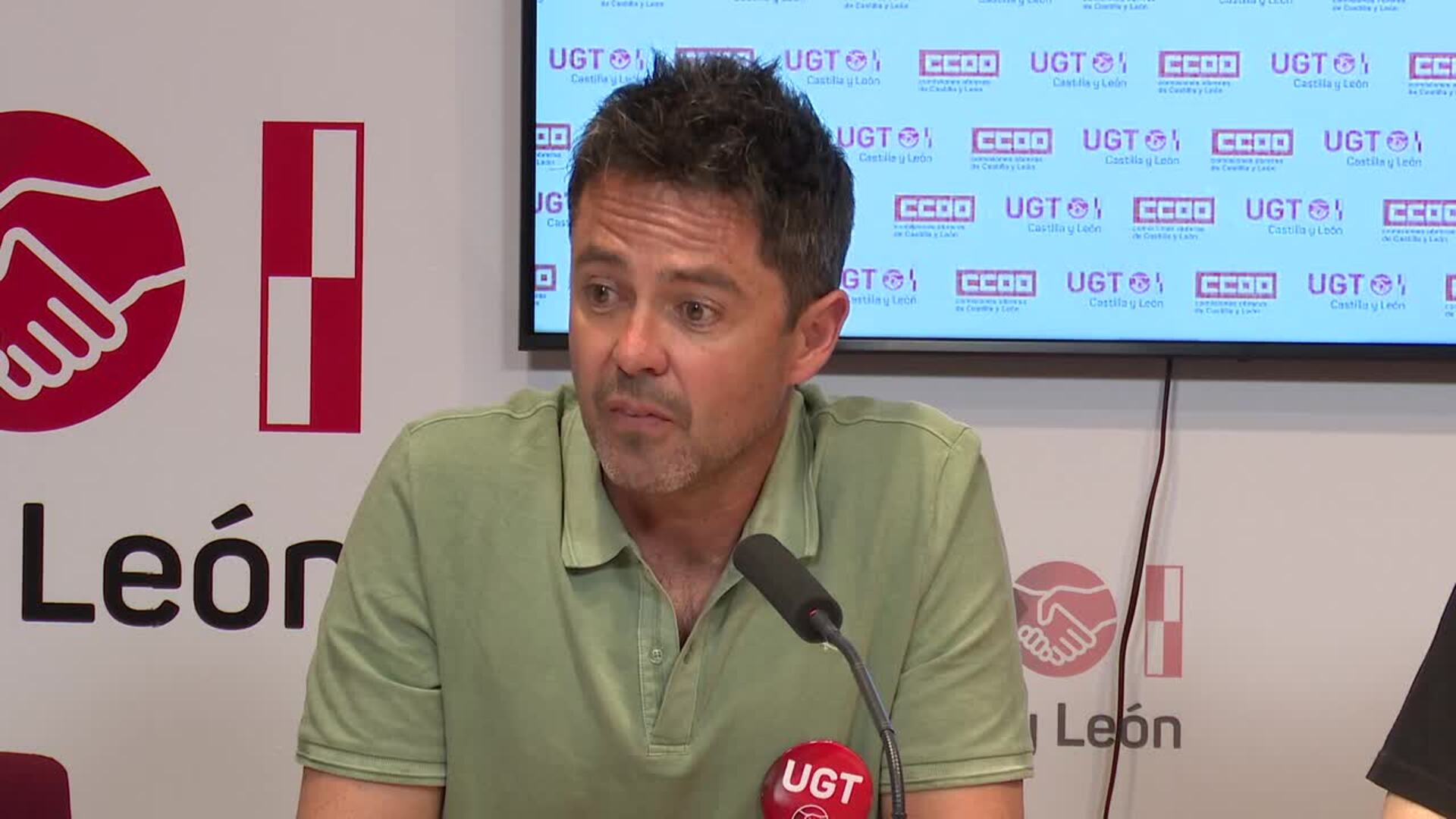 CCOO y UGT: "O JCyL cumple, o el curso escolar no comenzará con normalidad"
