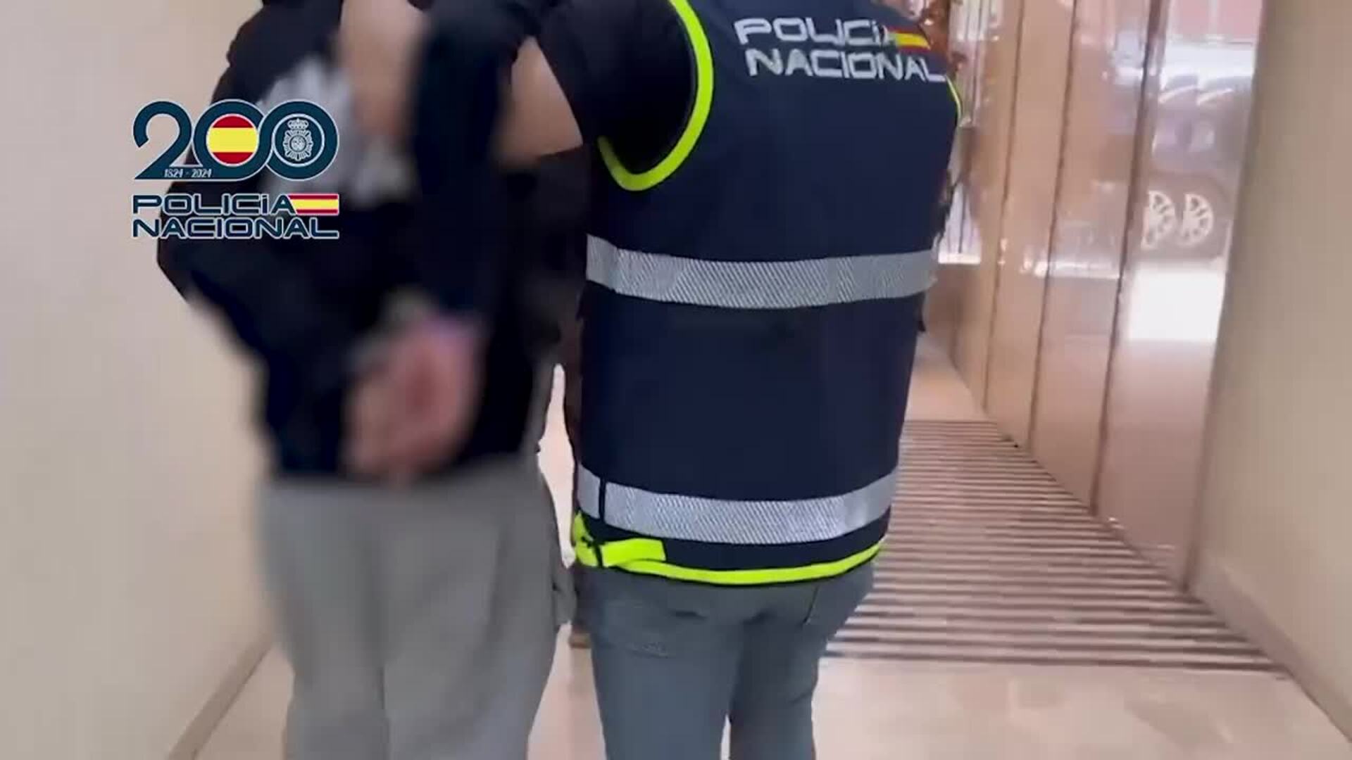 Detienen a tres personas y desmantelan un punto de venta de droga en Getafe