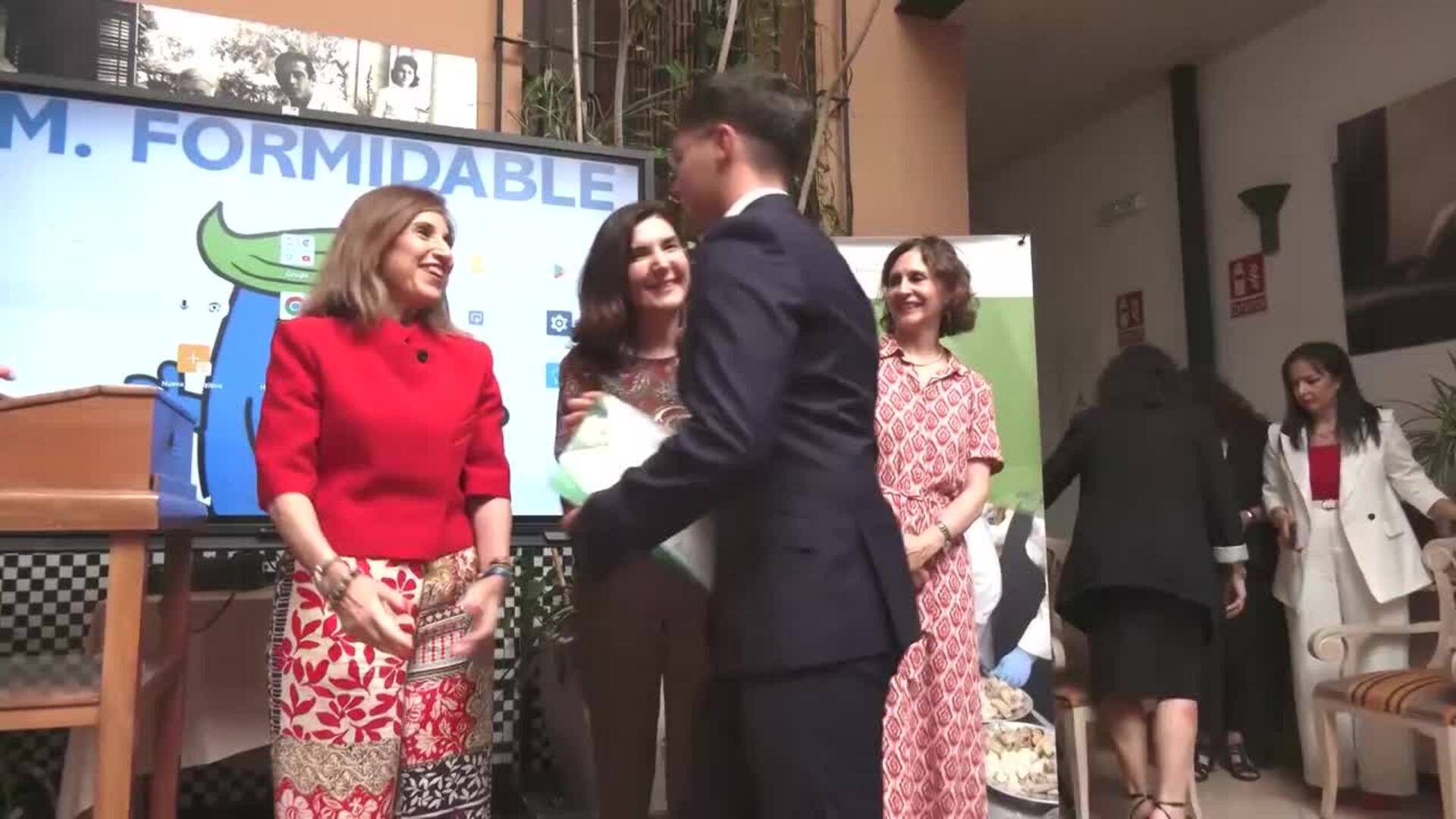 La escuela La Cónsula forma en 32 años a casi 1.500 profesionales del sector hostelero