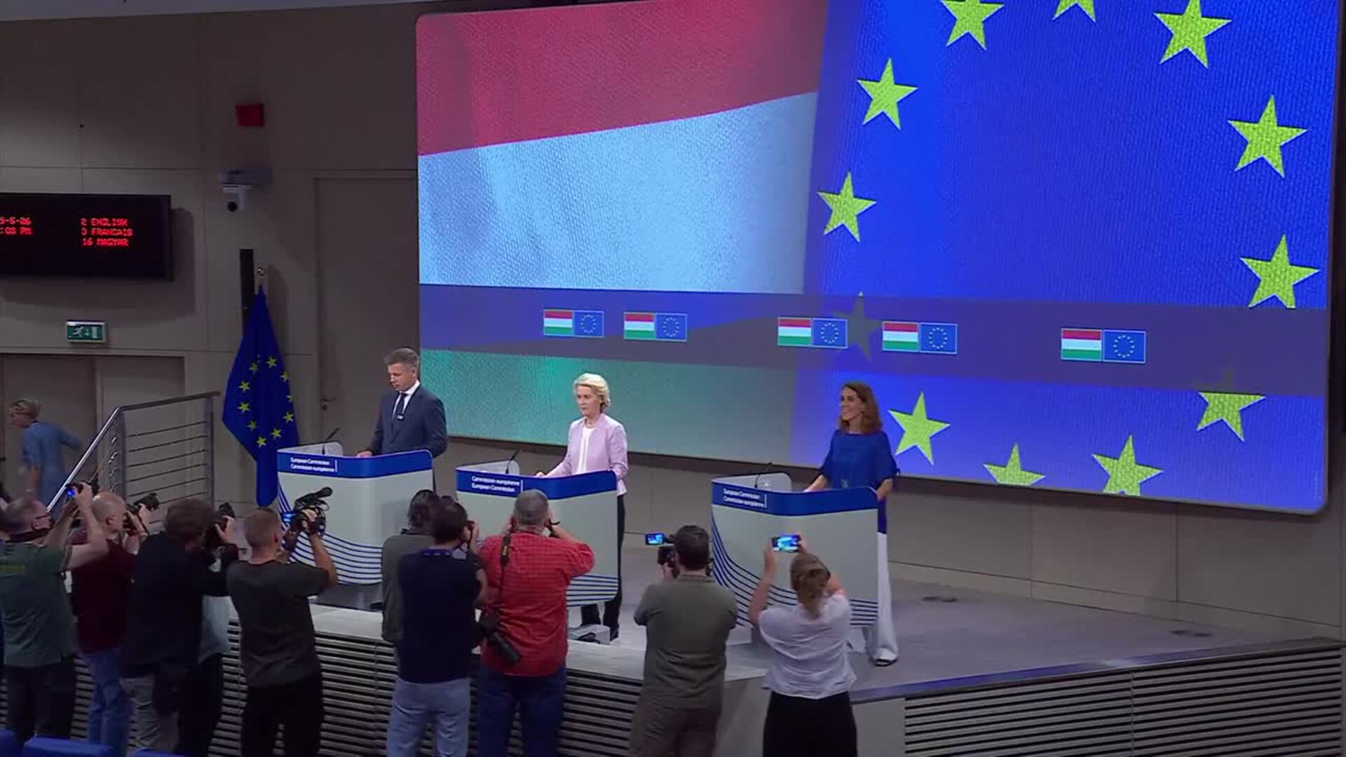 Von der Leyen anuncia el desbloqueo de 16.400 millones para Hungría tras pactar reformas democr
