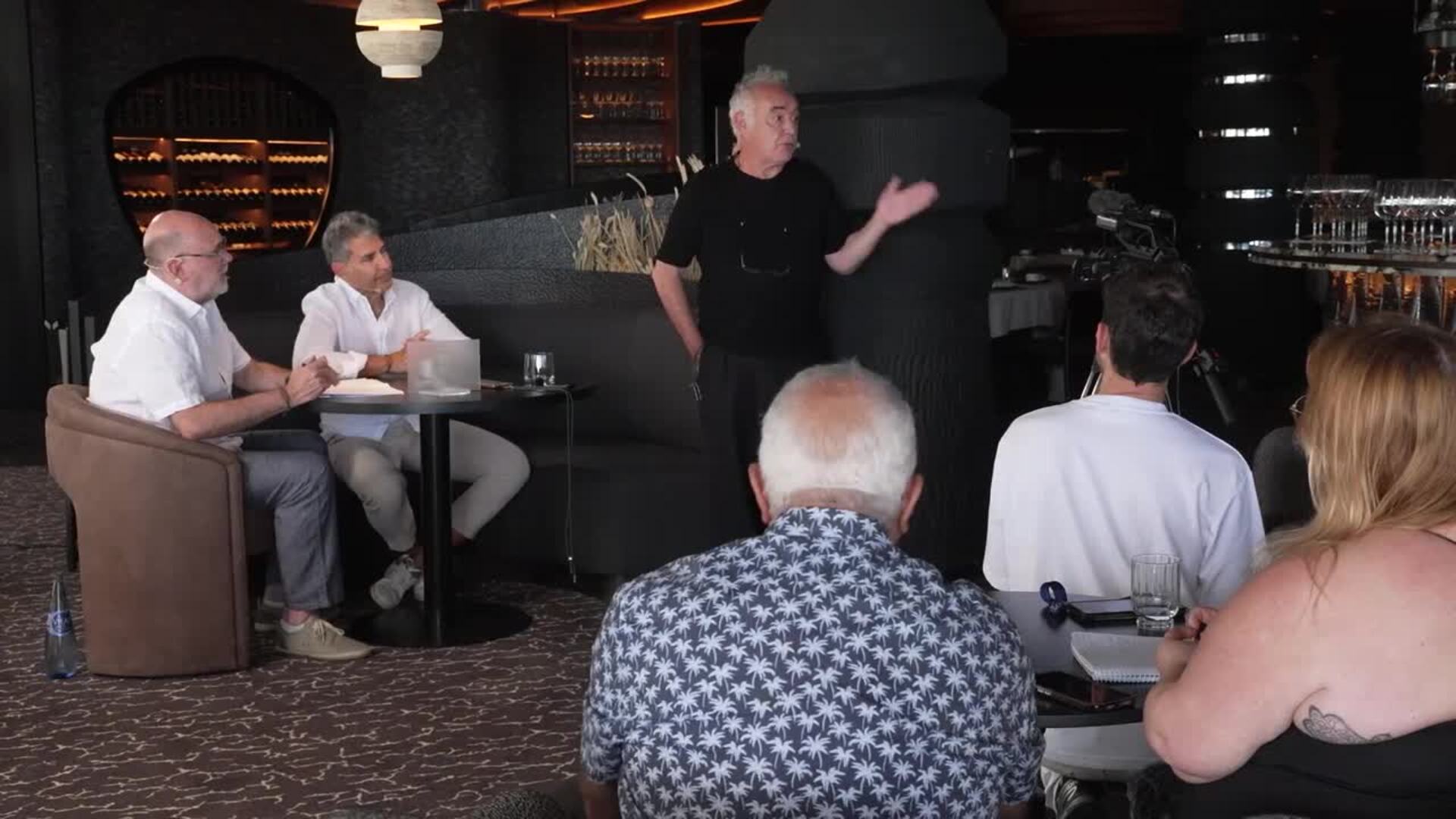Ferrán Adrià y Paco Roncero analizan la experiencia gastronómica