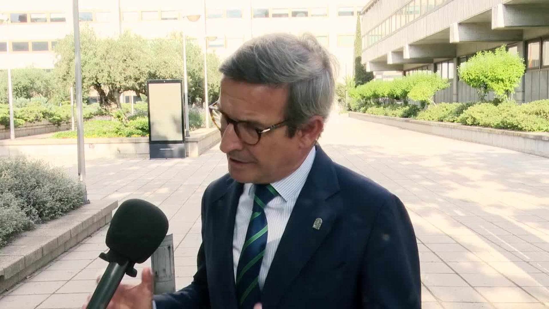 Andalucía resalta su "potencial" en defensa, automoción y tecnologías limpias ante el ministro
