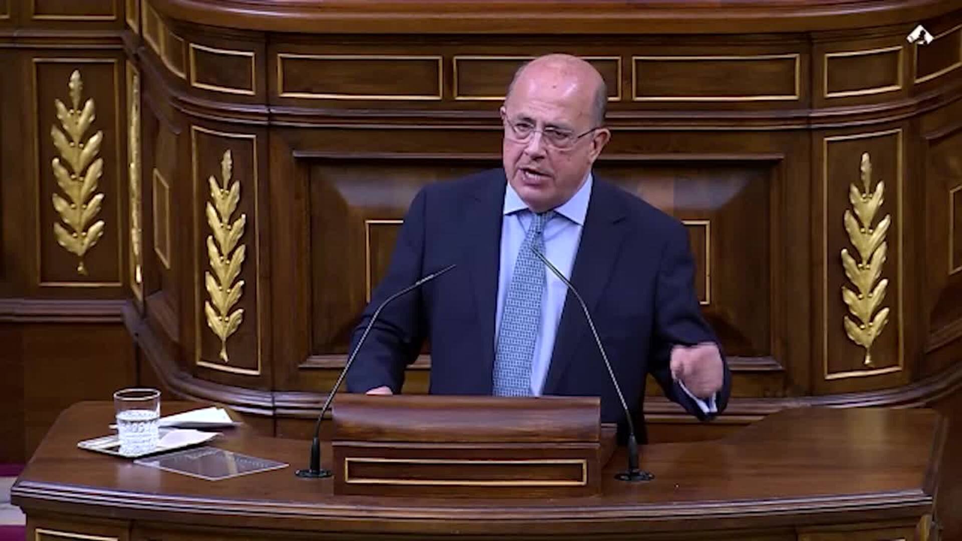 El PP y Vox piden la dimisión de Marlaska por "venderse a la cloaca" socialista