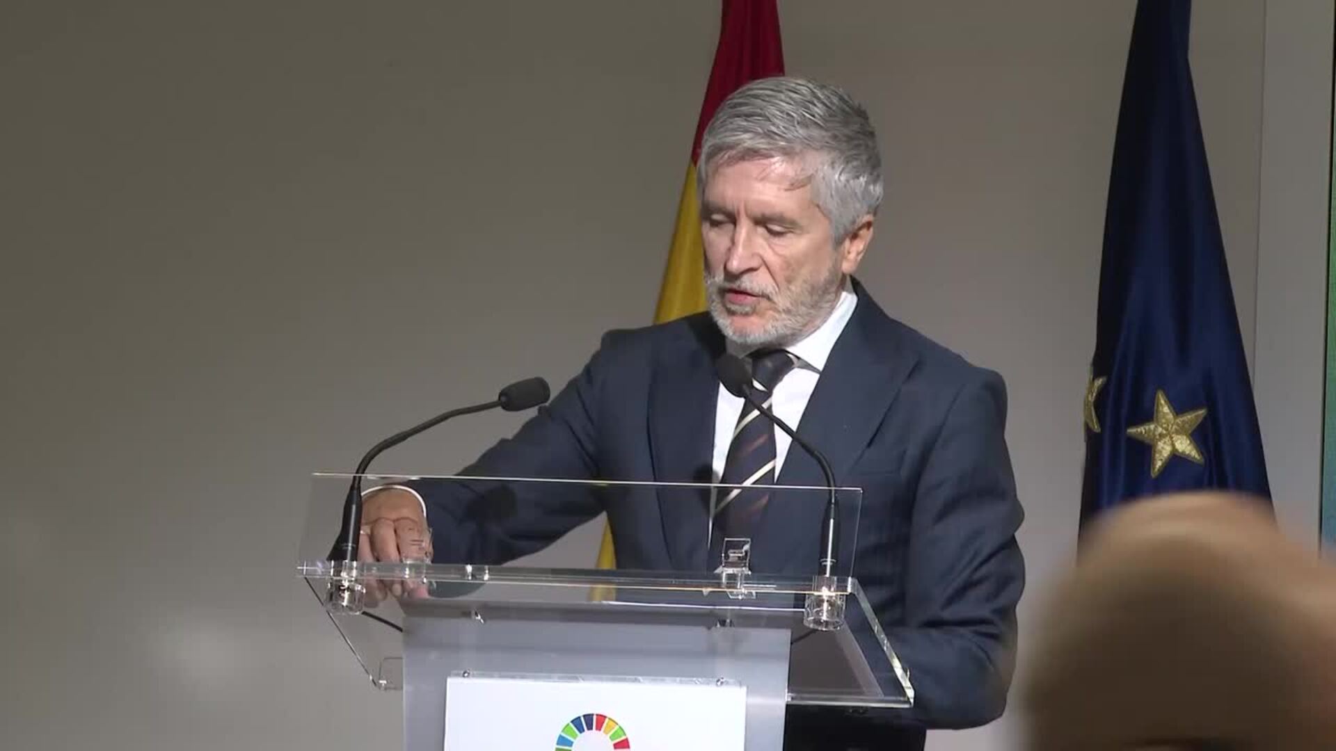 Marlaska pide a las empresas "ir mas allá " en su enfoque sobre diversidad