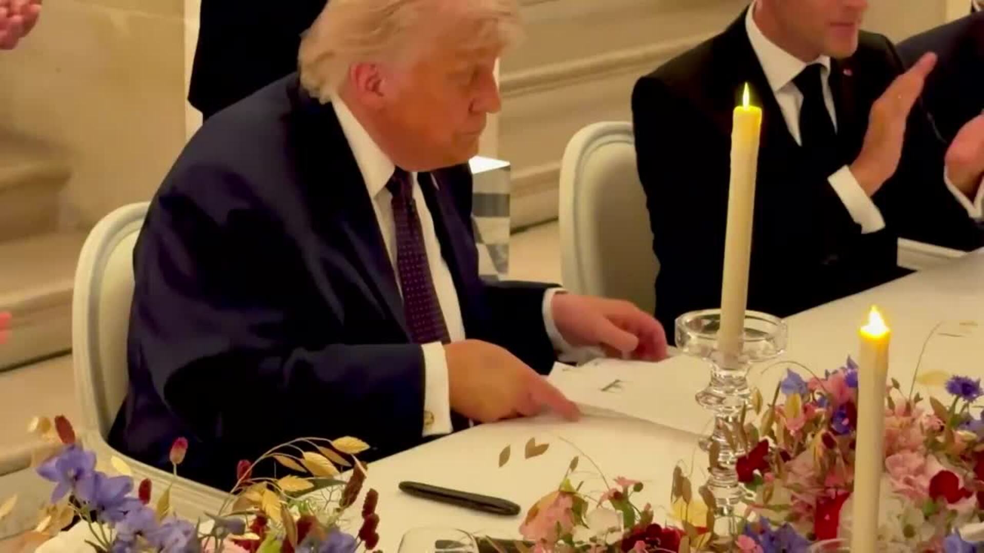 Trump firma en Versalles el memorando de entendimiento con Irán