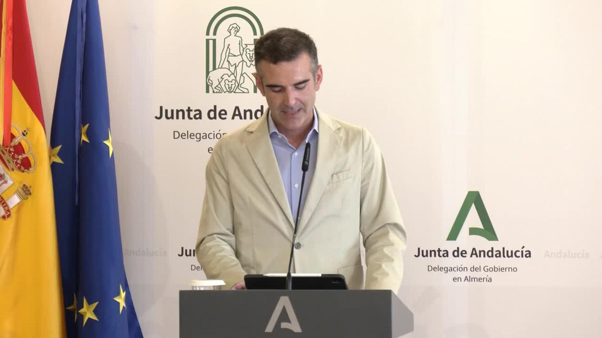 Una nueva guía recoge "la evolución y el éxito" de la agricultura de invernadero almeriense