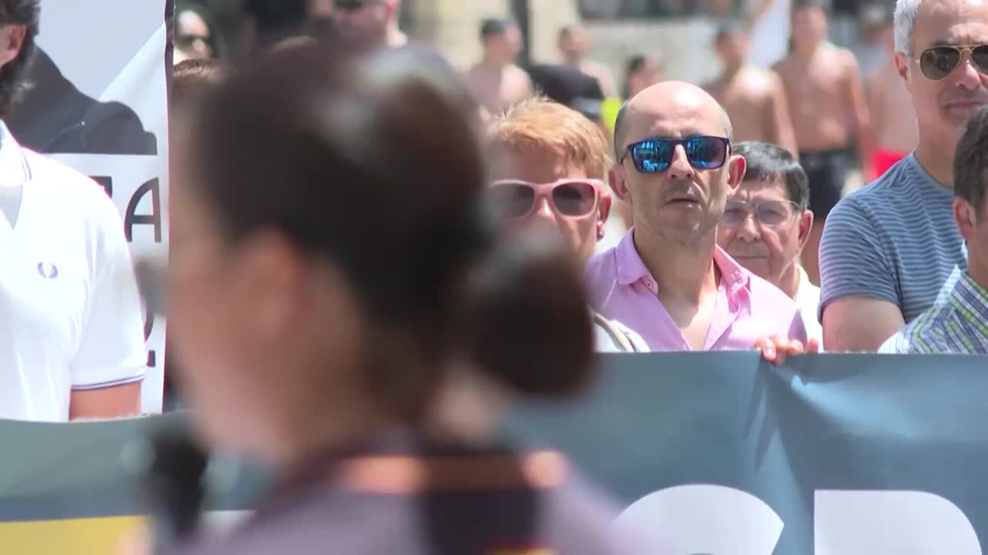 Coinciden en Castro dos movilizaciones a favor y en contra del centro de menores