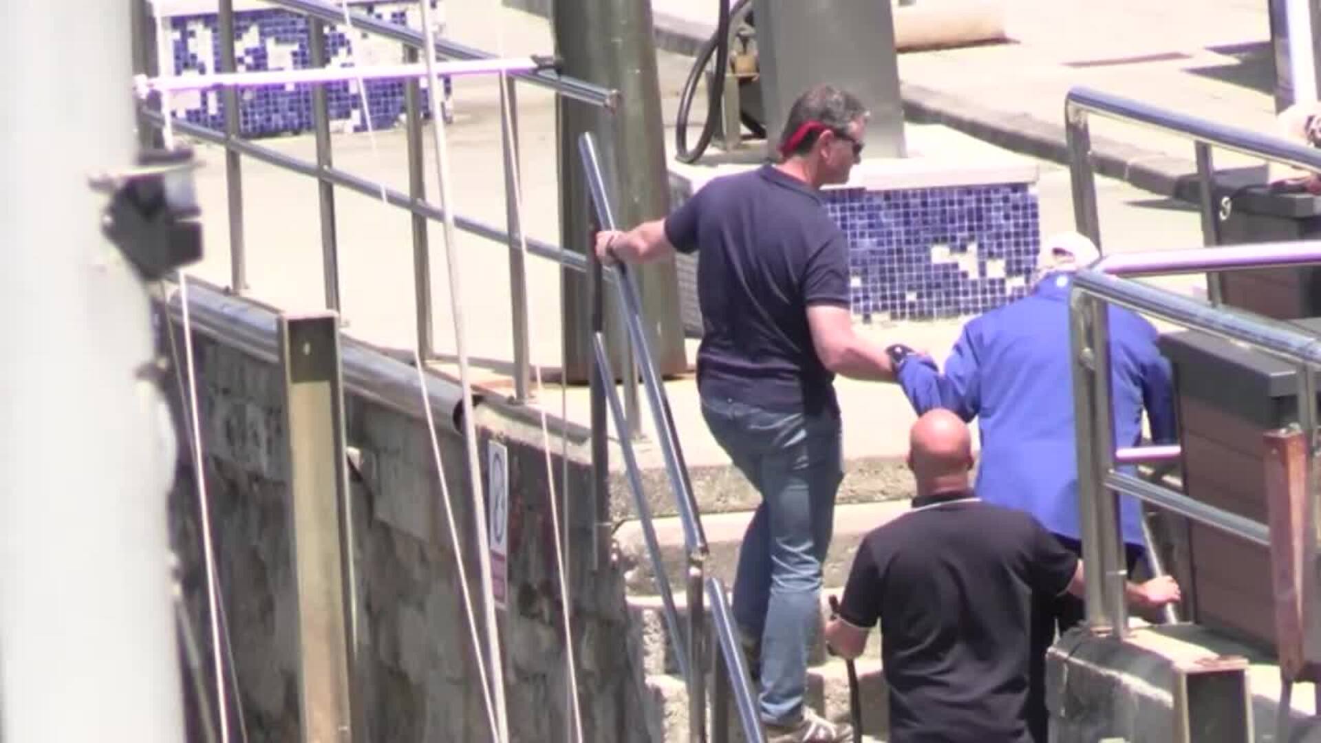 Juan Carlos I, plan de domingo en Sanxenxo al margen del Bribón pero muy cerca de la acción