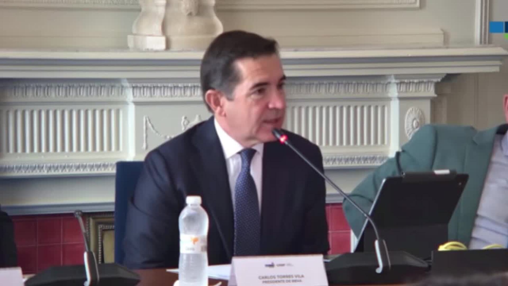BBVA defiende su compromiso con las normas ante el expediente de la CNMC