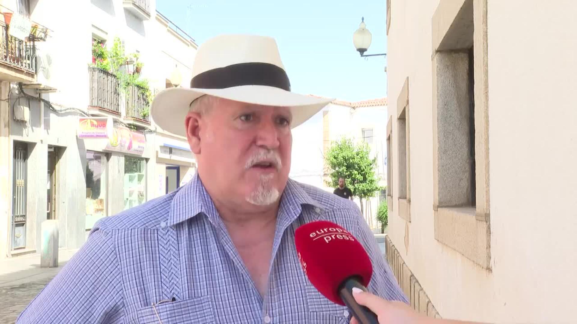 El calor complica la conducción en Extremadura: “Da respeto coger el coche con esta calor”