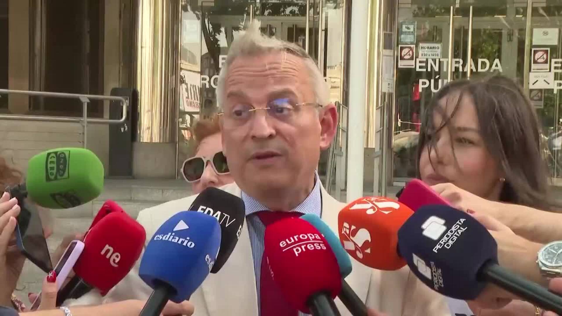 Hazte Oír señala que había un "evidente riesgo de fuga" de Begoña Gómez