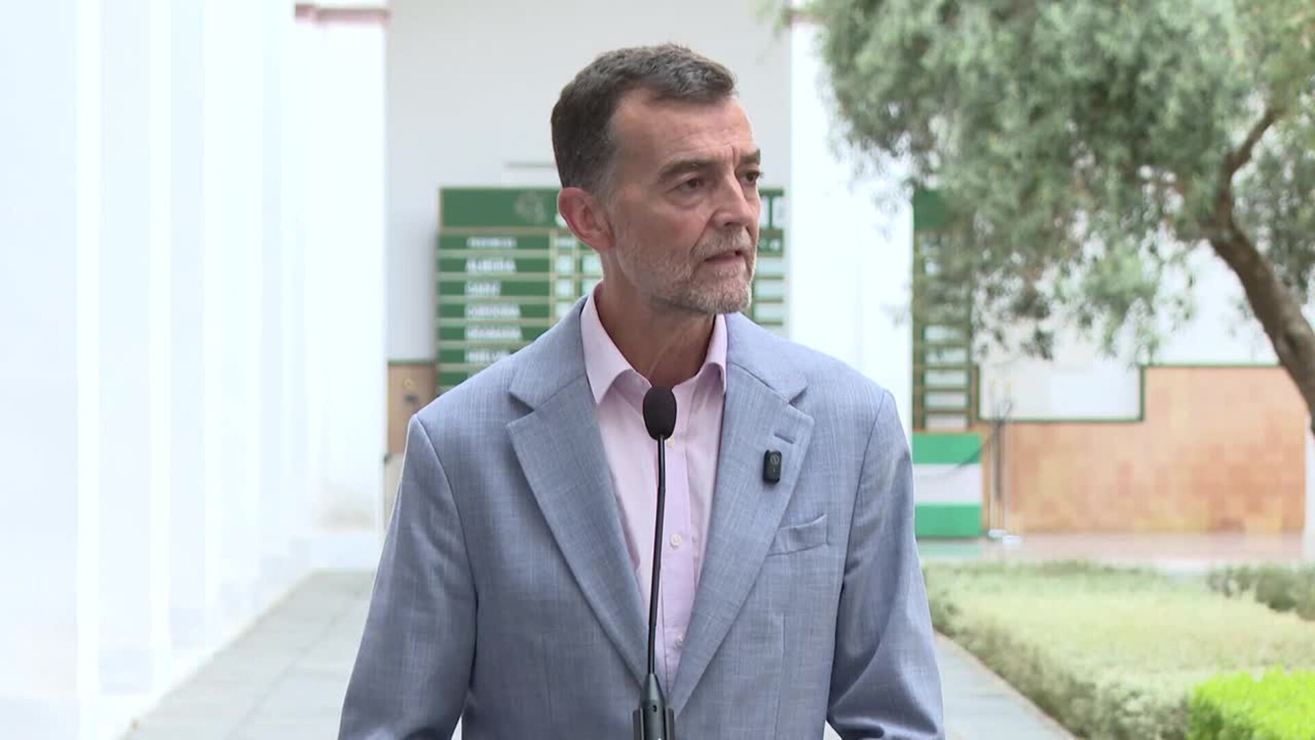Maíllo traslada a Aguirre críticas a la "opacidad" entre PP y Vox para el pacto que "pergeñan"