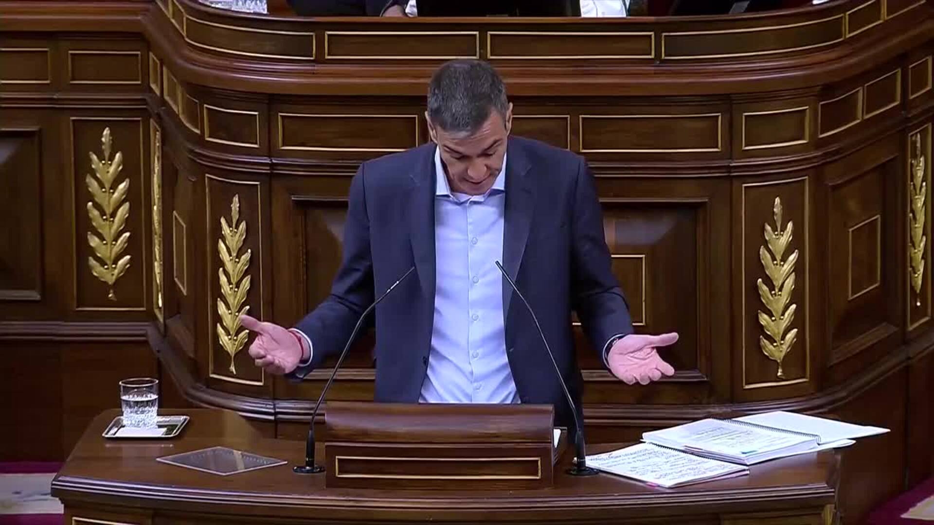 Sánchez dice que Feijóo es una amenaza a las instituciones que "haría brotar" la corrupción