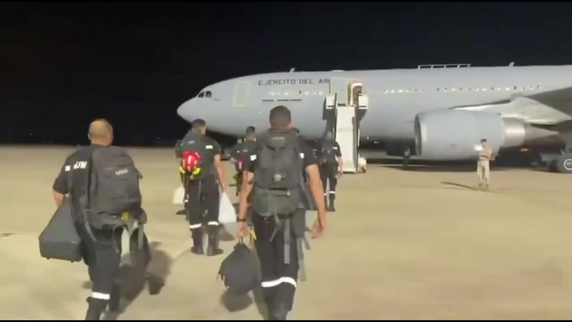 Efectivos de la UME vuelan ya camino de Venezuela