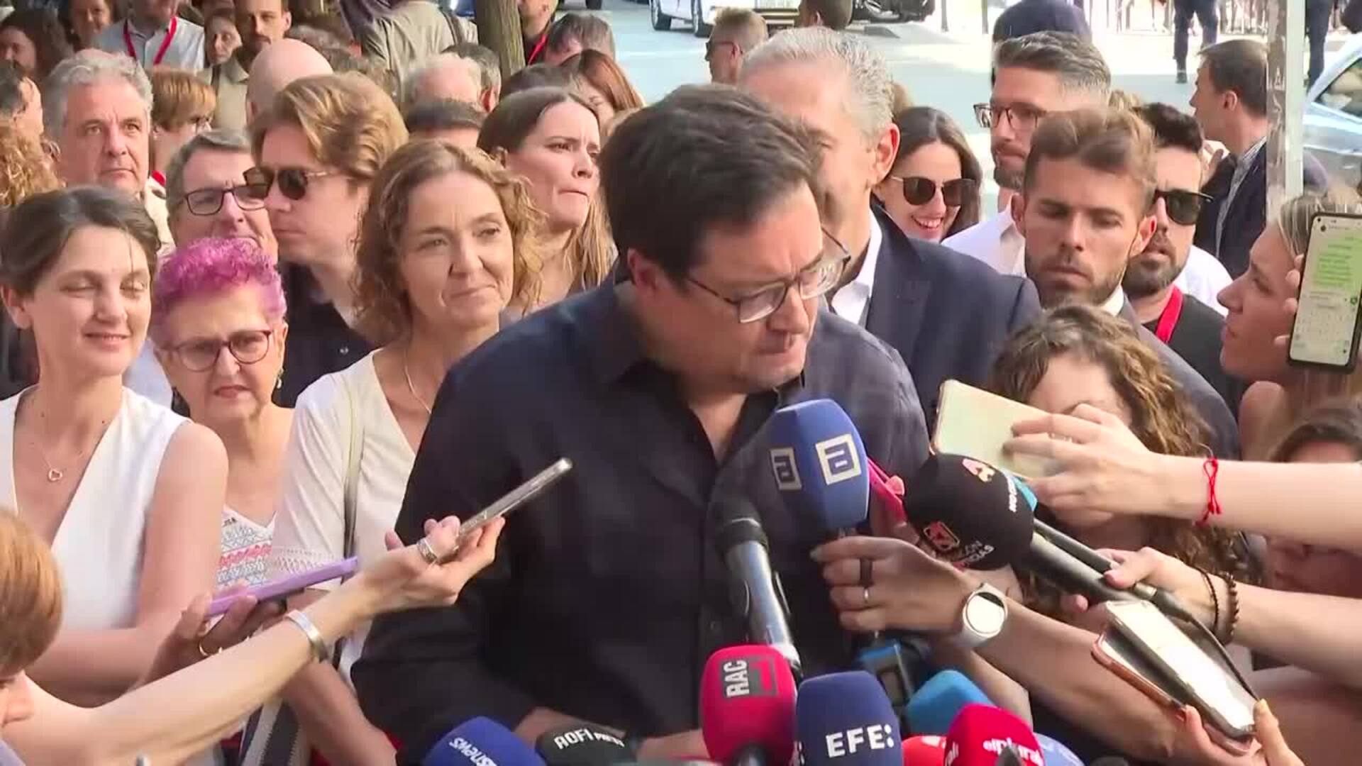 Óscar López traslada "todo el apoyo" a la continuidad del Gobierno