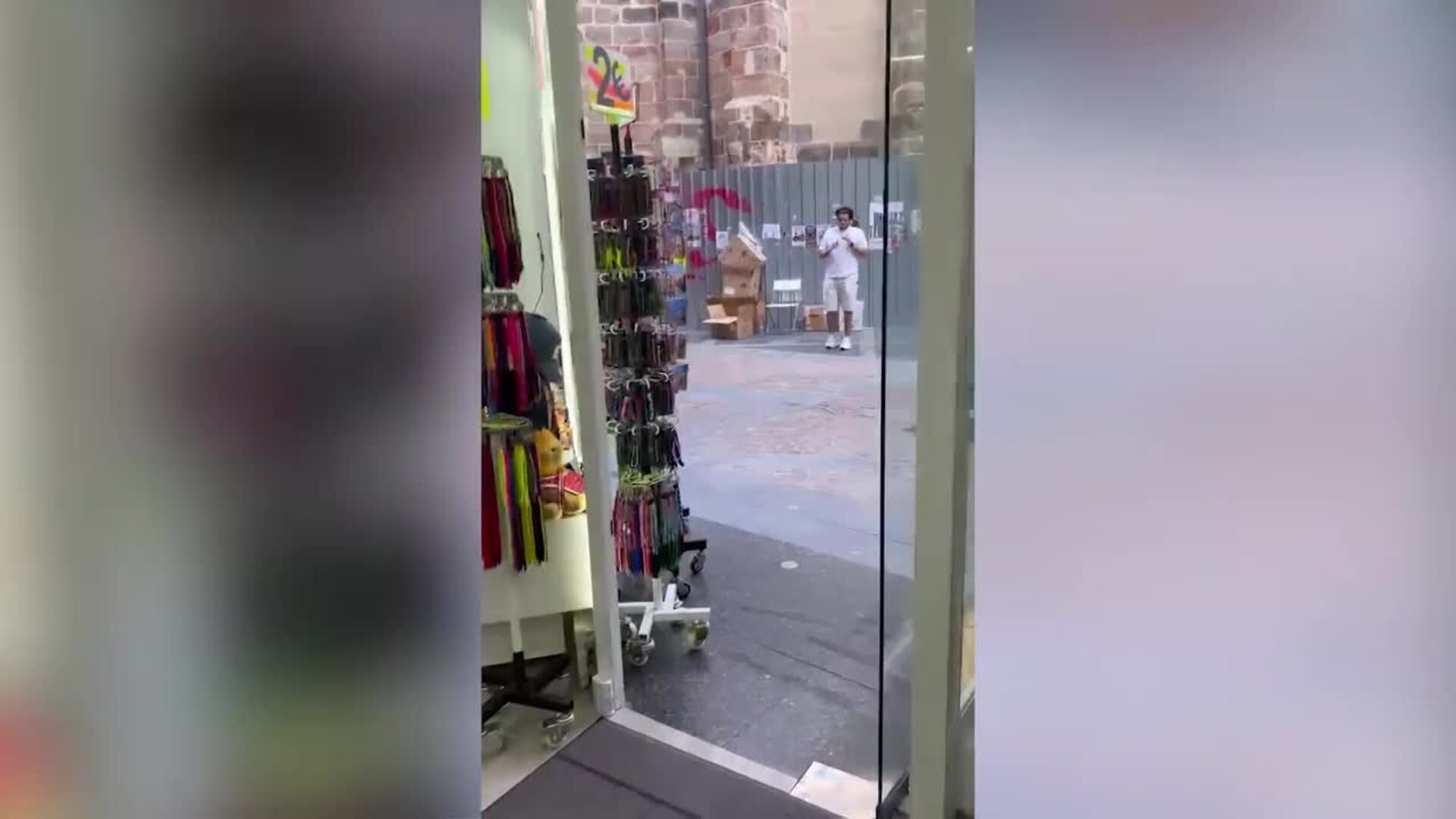 Venezolanos en Bilbao recogen material sanitario tras los terremotos