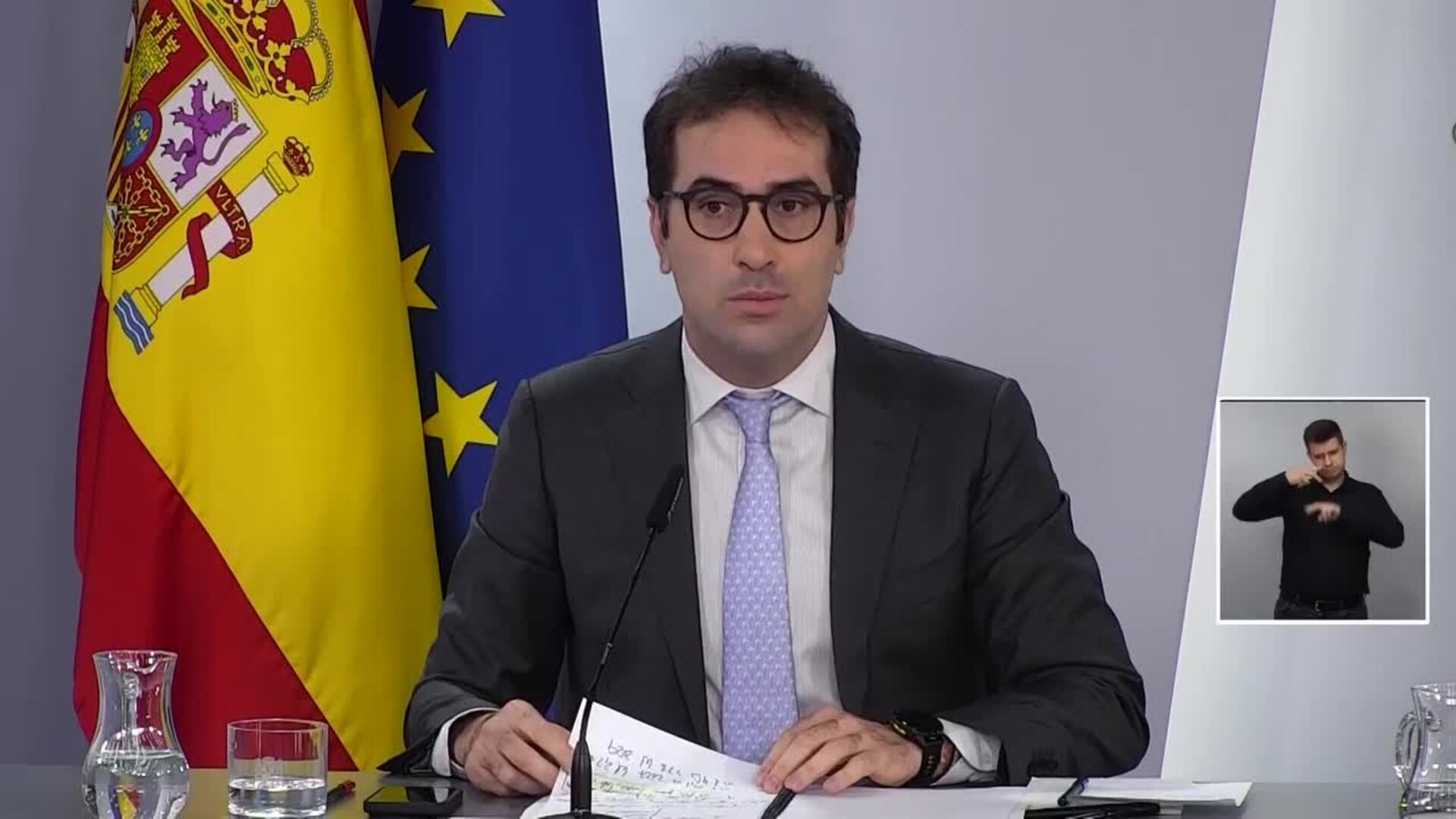El Gobierno mejora al 2,6% el crecimiento del PIB para 2026
