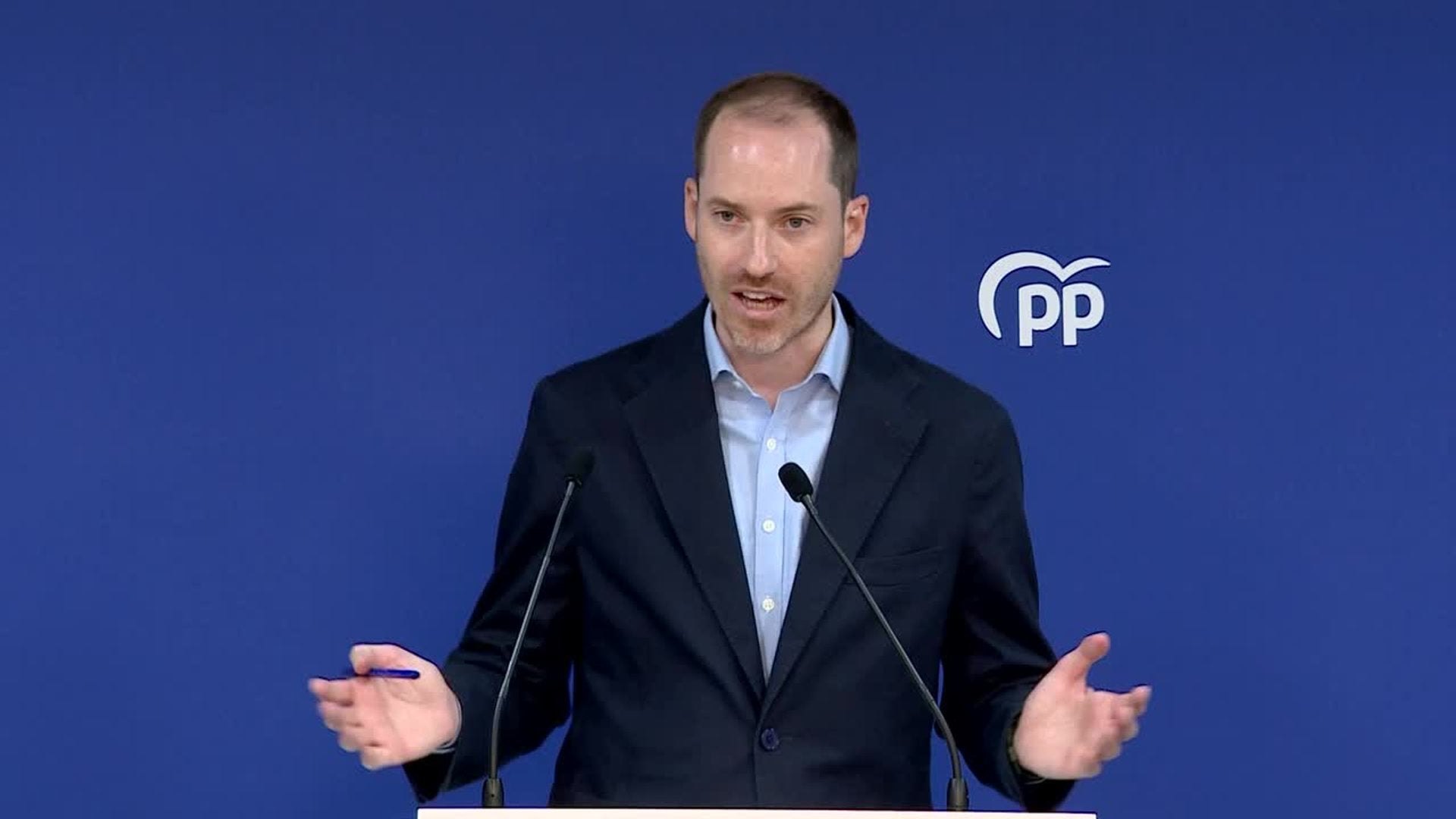 Juan Fernández (PP) afirma que no descartan "del todo" llevar los Presupuestos catalanes al CGE
