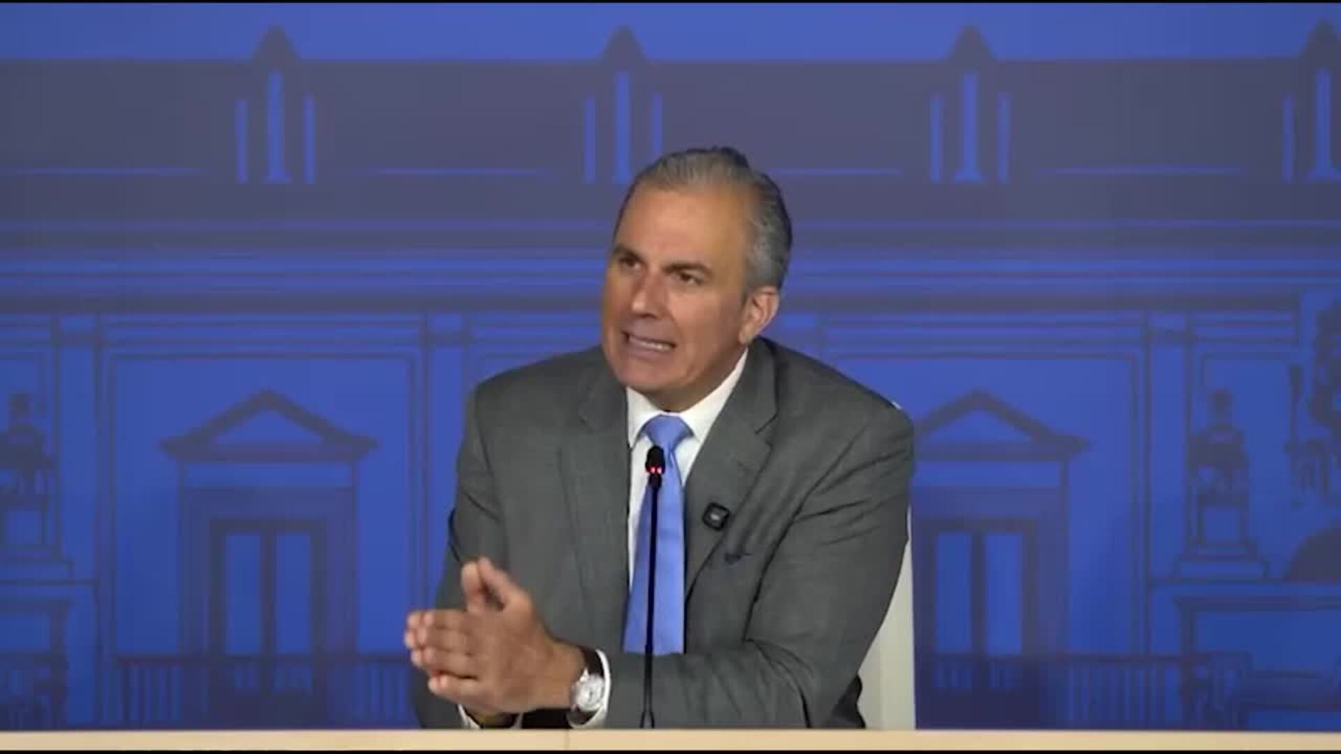 Ortega Smith defiende el "futuro más allá de siglas" y que "merece la pena recuperar" Vox