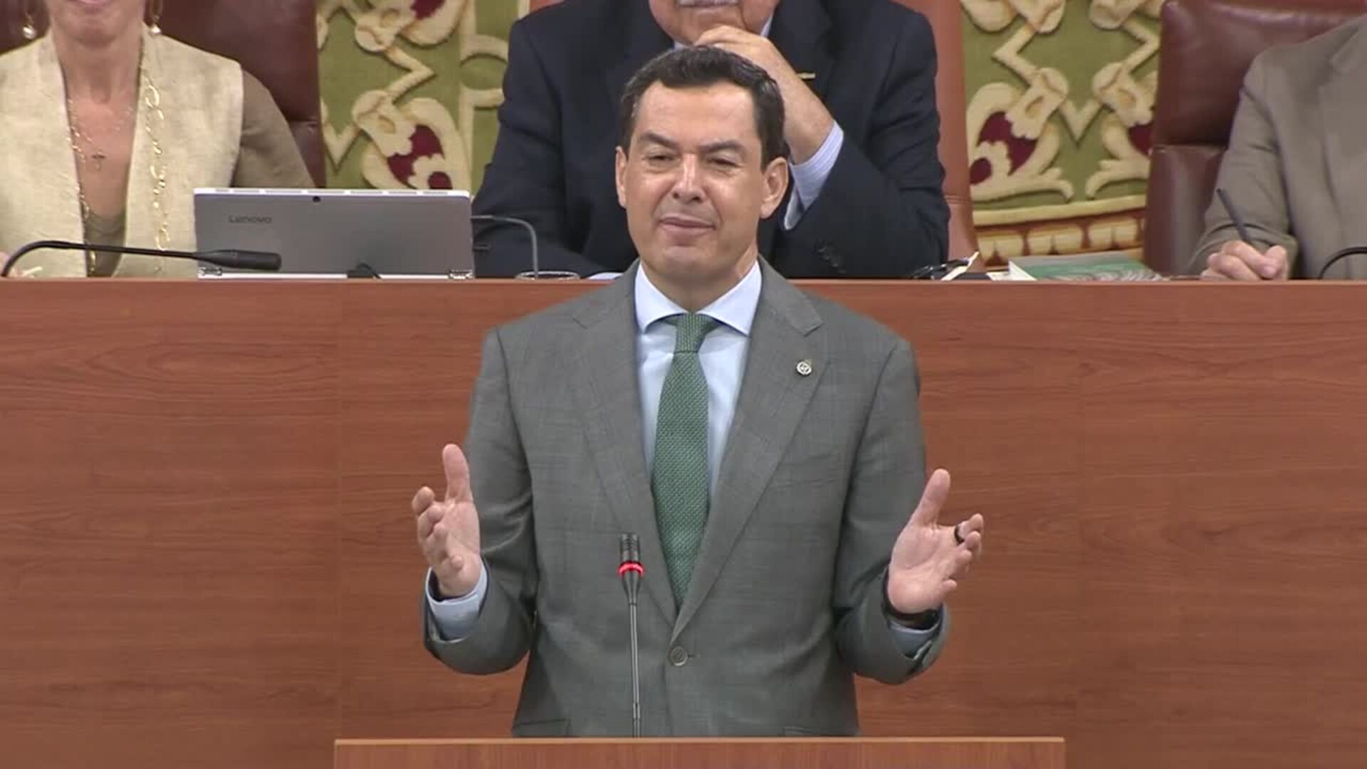 Moreno marca distancias con el "andalucismo radical" de Adelante