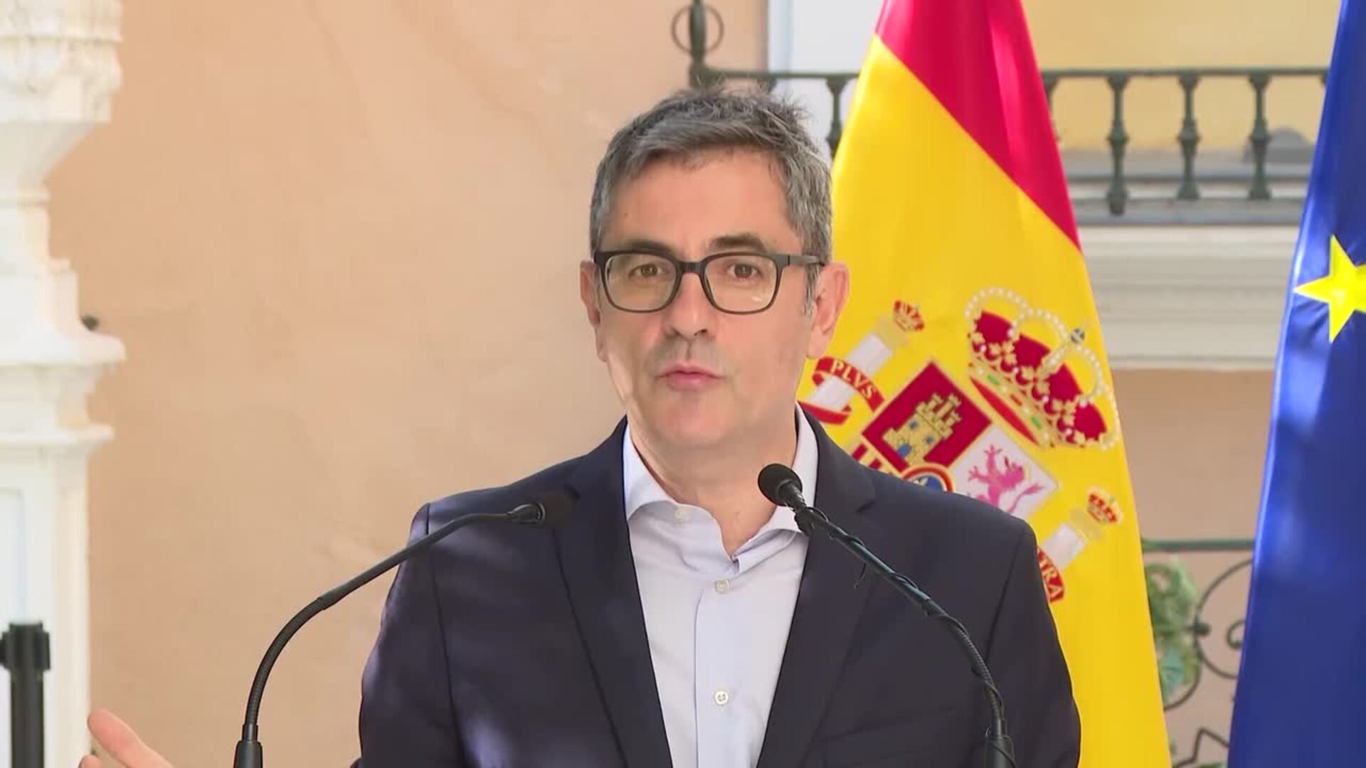 Bolaños asegura que hay "cero riesgo" de que Begoña Gómez "eluda la Justicia"