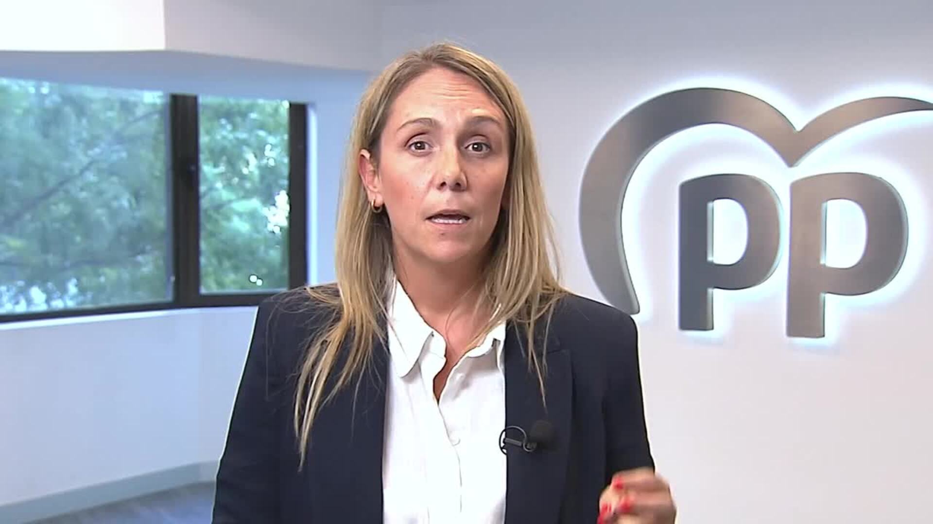 El PP pide que comparezca Albares y lanza una ofensiva para "fiscalizar" la regularización