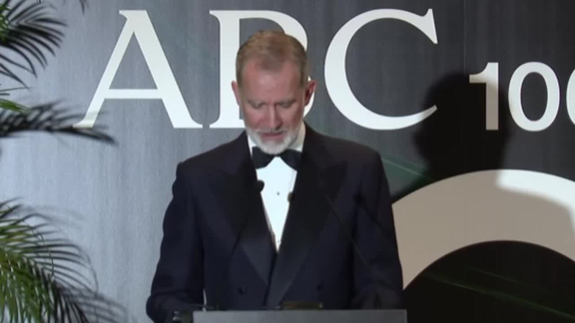 Felipe VI reivindica el "buen periodismo" que nutre la "convivencia"