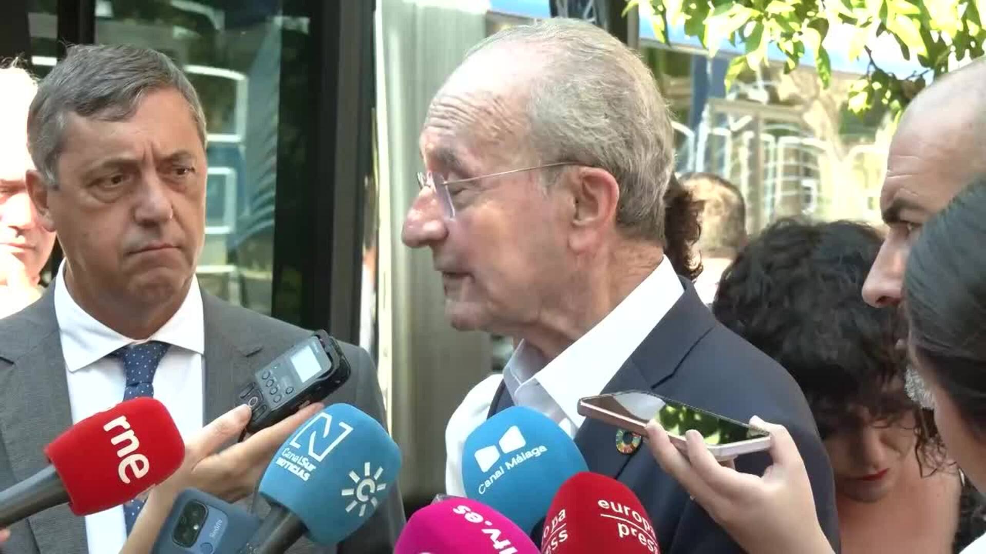 Alcalde dice que asentamiento de caravanas en Málaga es "un tema pendiente" y pide comprensión