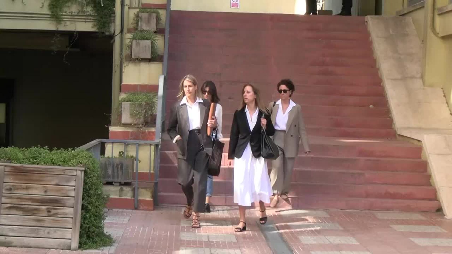 Llegan las hermanas Andic para declarar como testigos en la causa por la muerte de su padre