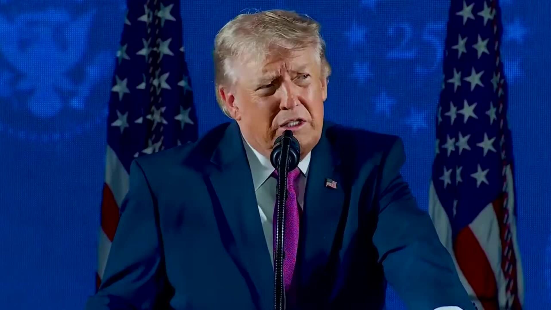 Trump ensalza la fuerza económica y militar de EEUU en el Día de la Independencia