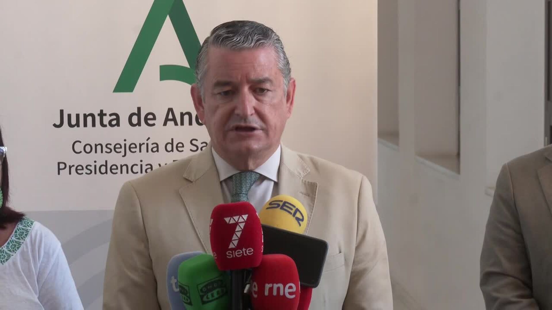 Atendidas 800 personas por altas temperaturas y 5 ingresados por golpes de calor en Andalucía