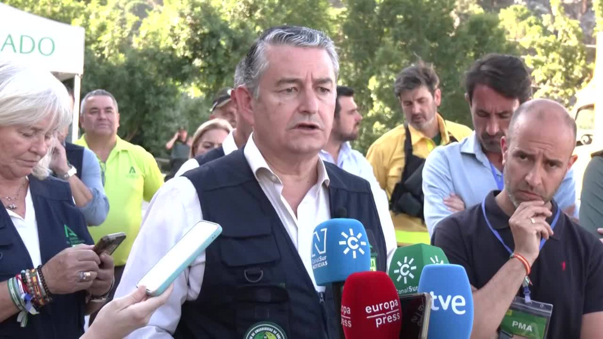 Sanz señala que el incendio de Grazalema es "complejo" por viento e influencia topográfica