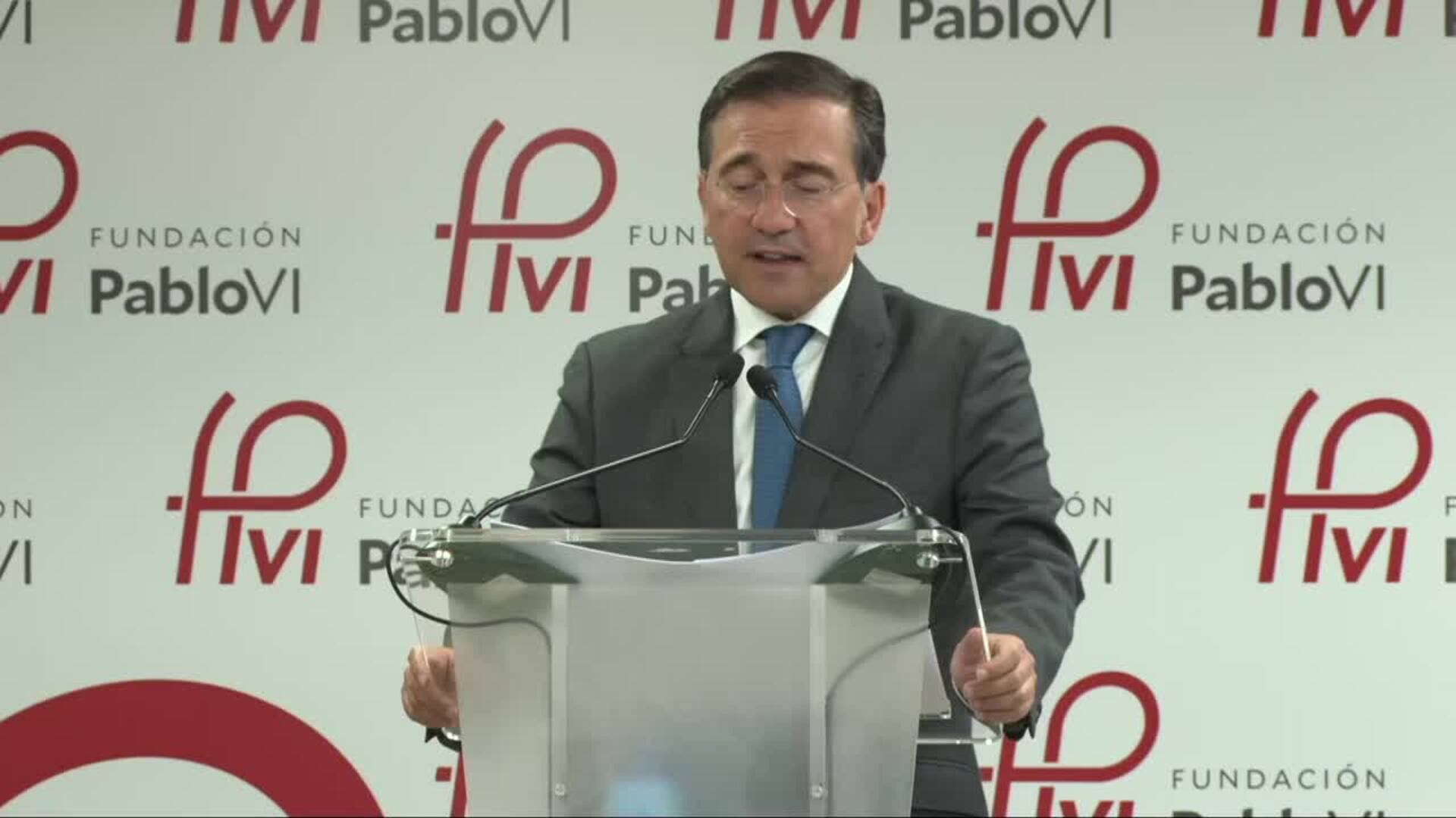 Albares apunta que la amenaza a la democracia viene también de la indiferencia y el cinismo