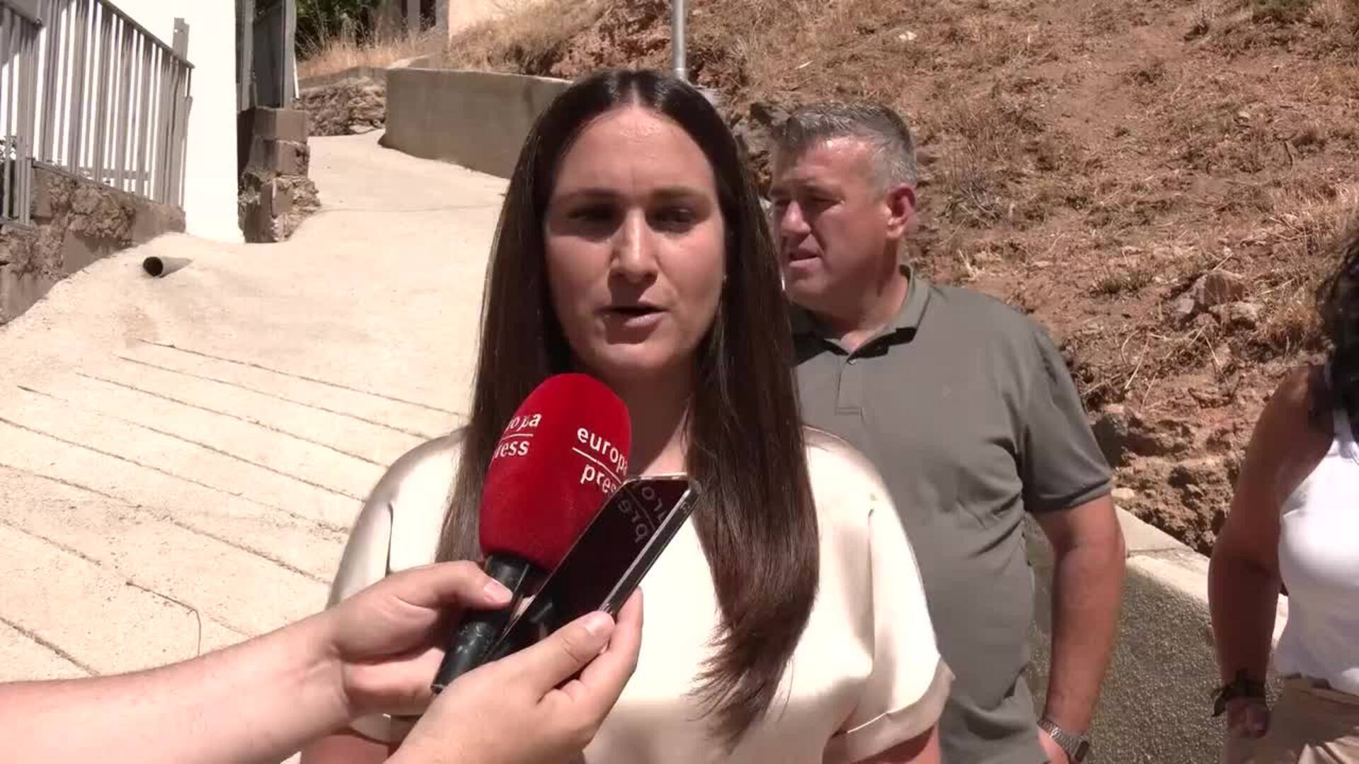 Diputación "reafirma su compromiso" con Quéntar a través de un programa de inversiones