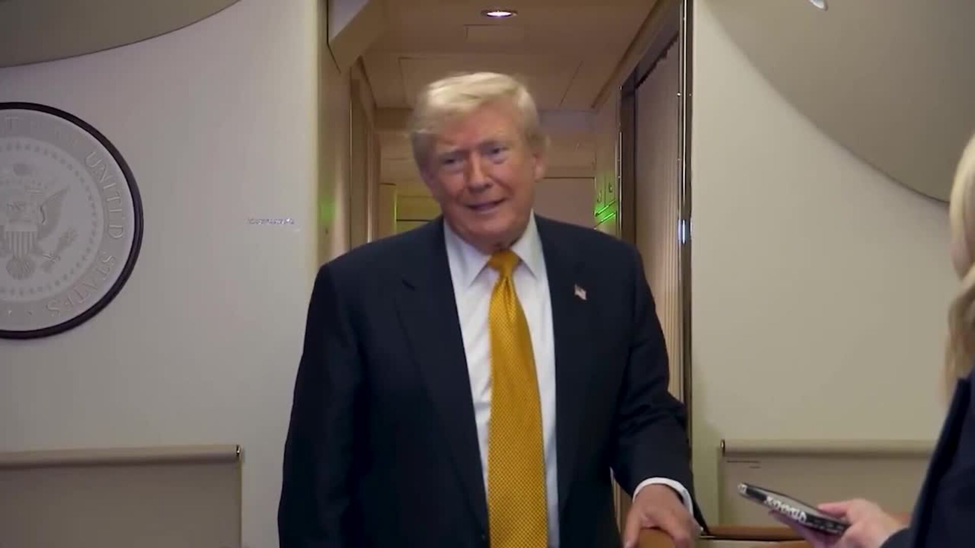 Trump sostiene que España se ha redimido por completo tras acceder a una solicitud de pago