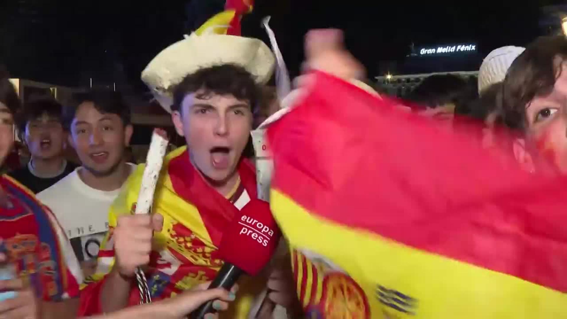 Merino manda al infierno a los Diablos y España lo celebra
