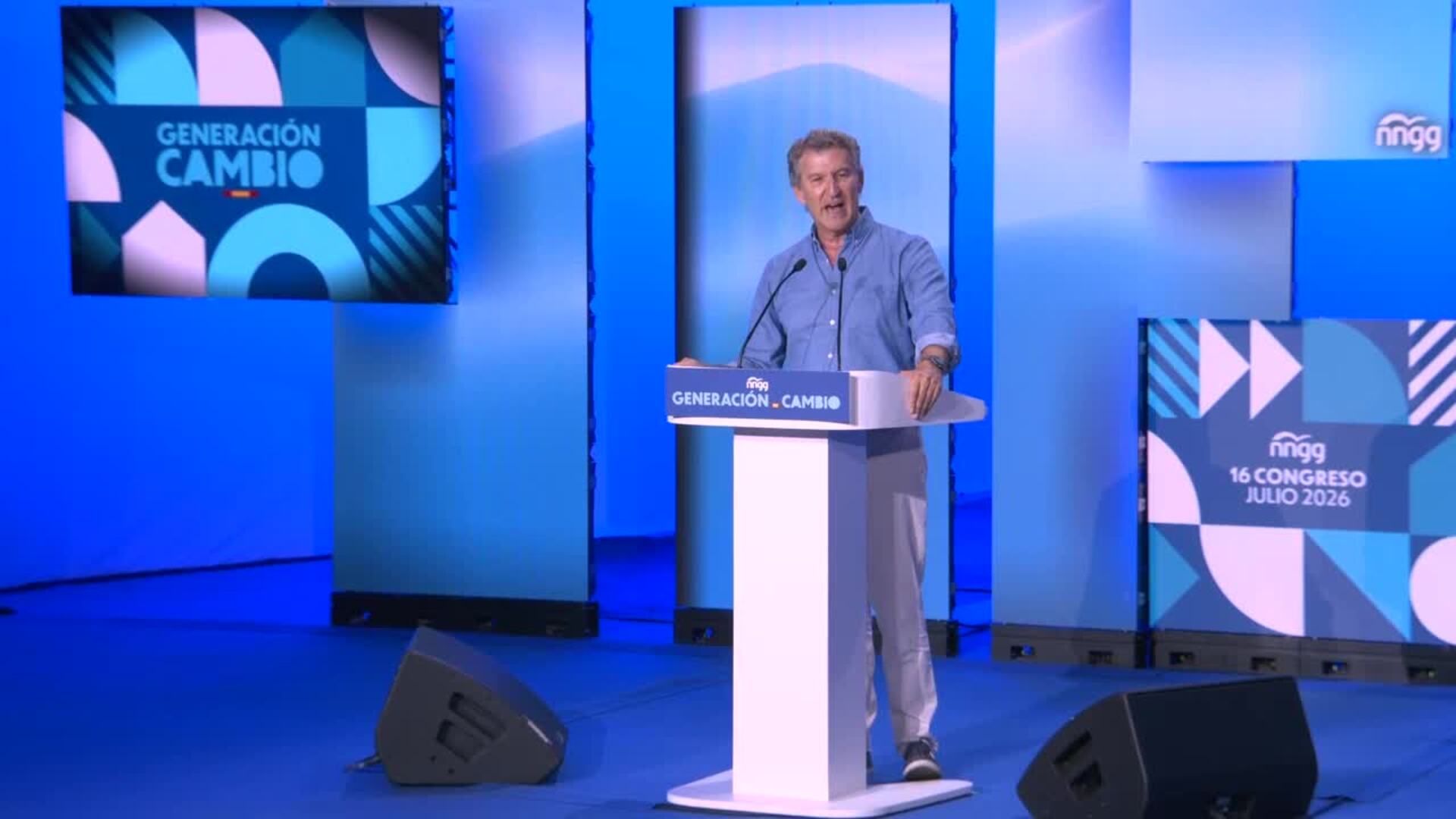 Feijóo llama a los jóvenes a "rebelarse" y liderar la "generación del cambio"