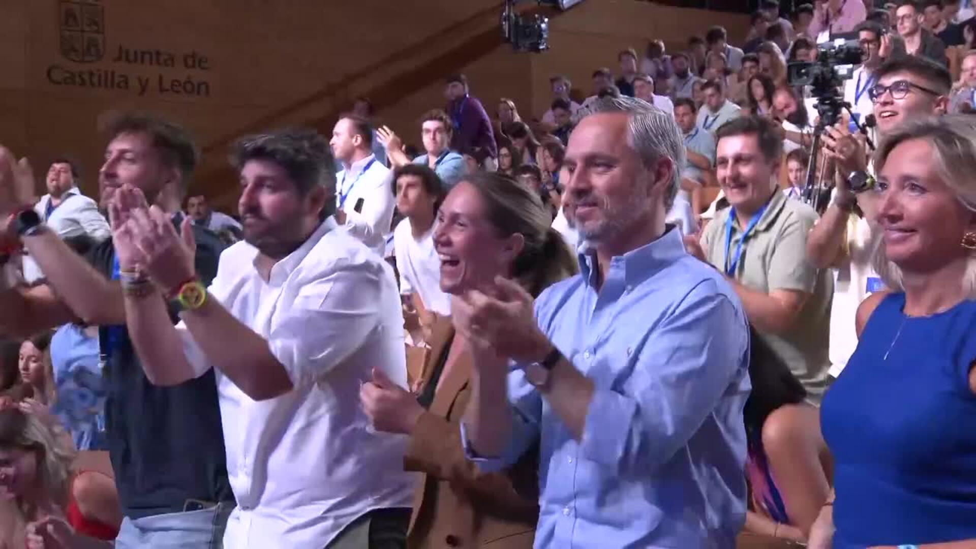 Feijóo, sobre críticas a sus propuestas: "Me da igual. Estoy aquí para dar debates valientes"