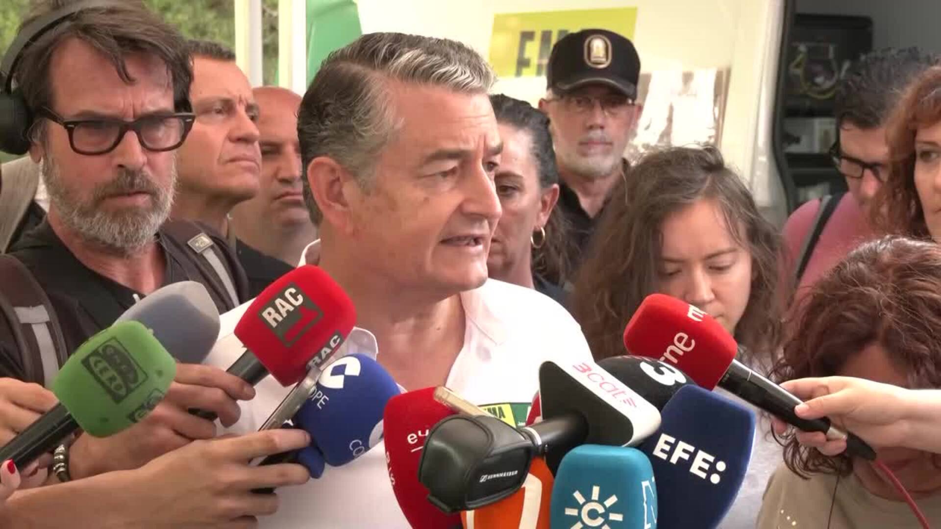 Infoca pasará a "trabajar en ataque" el incendio de Los Gallardos, que afecta a 6.600 hectáreas