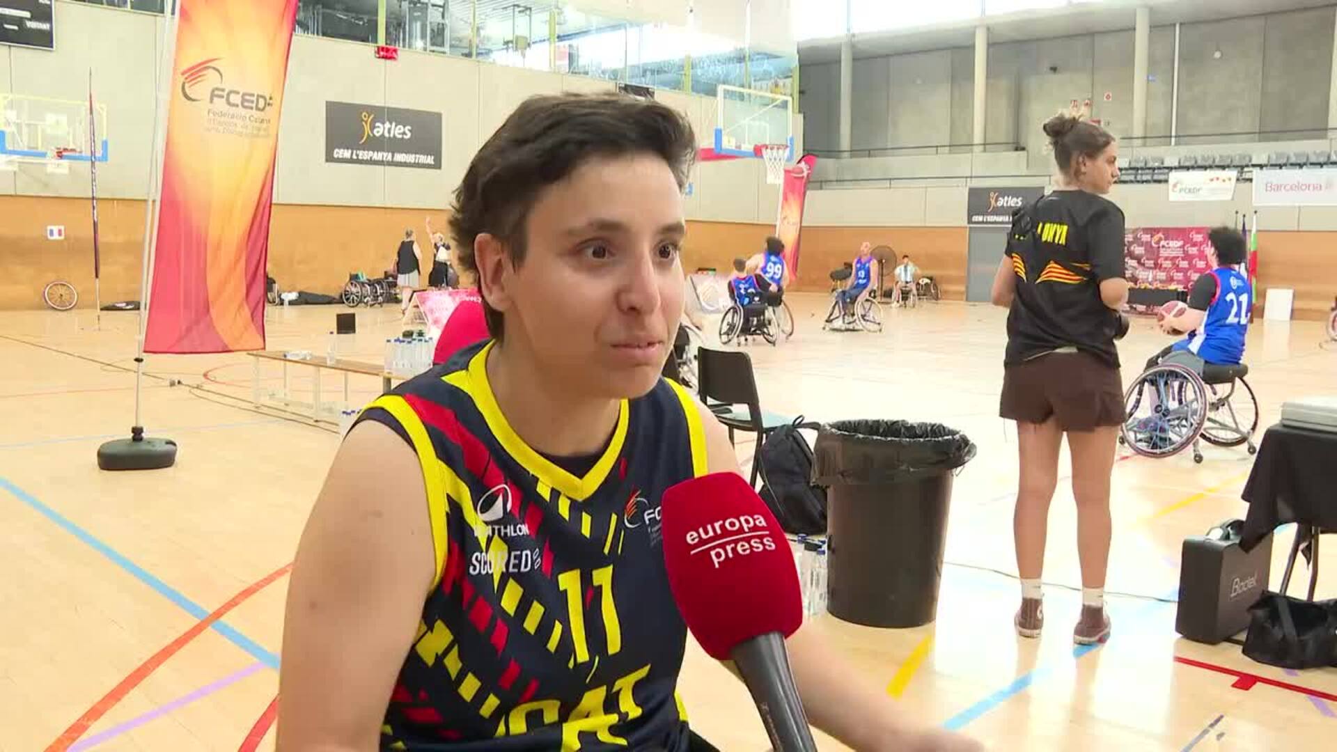 Equipos internacionales de baloncesto en silla de ruedas compiten en el torneo de Barcelona