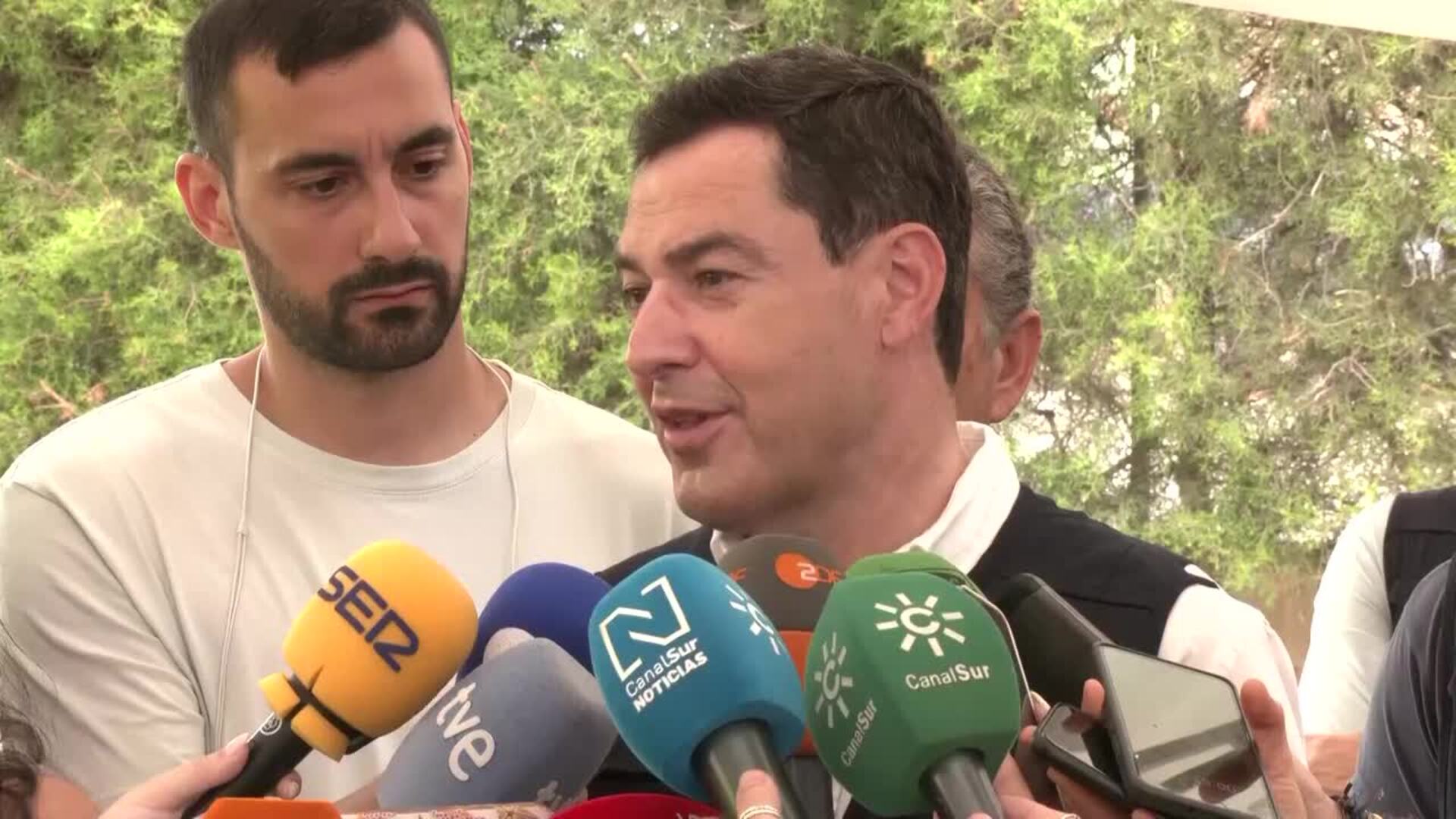 El incendio de Los Gallardos queda estabilizado y se permite regresar a 1.000 desalojados