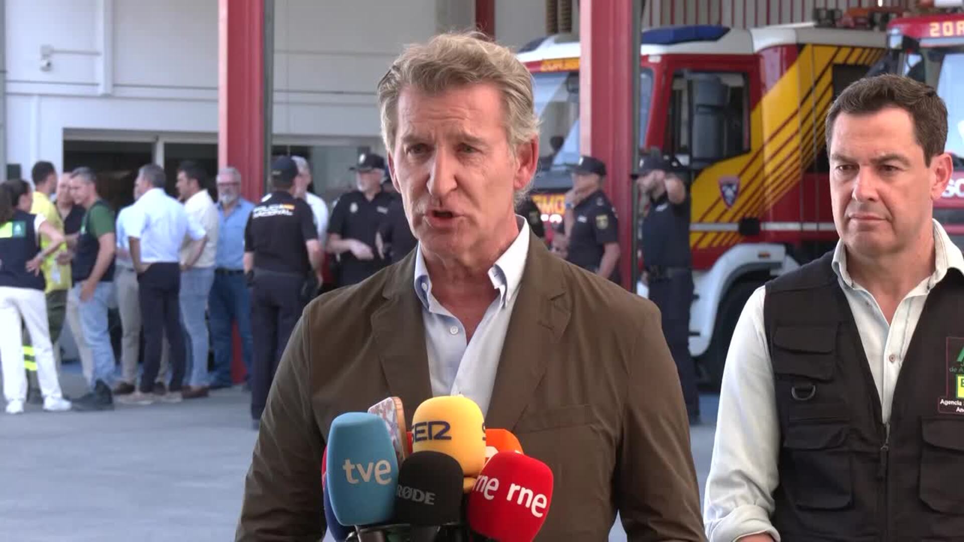 Feijóo promete un plan de prevención tras el incendio en Almería si llega al gobierno
