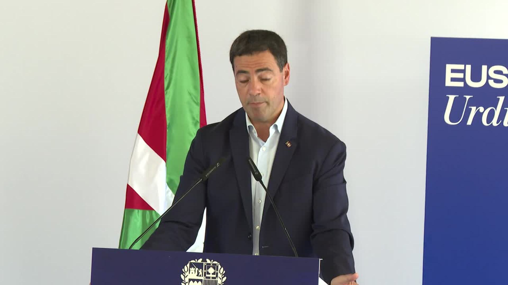 Pradales llama a "coger la ola" de la economía azul y pide apoyo a Bruselas y Madrid