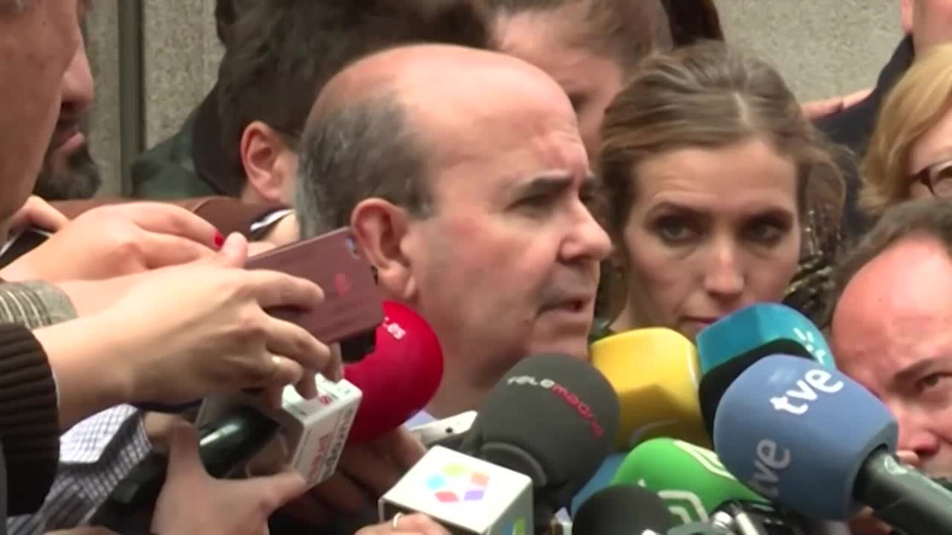 UCO señala que PSOE pagó a Leire Díez los 43.225 euros a través de empresas de Zarrías y Oliver