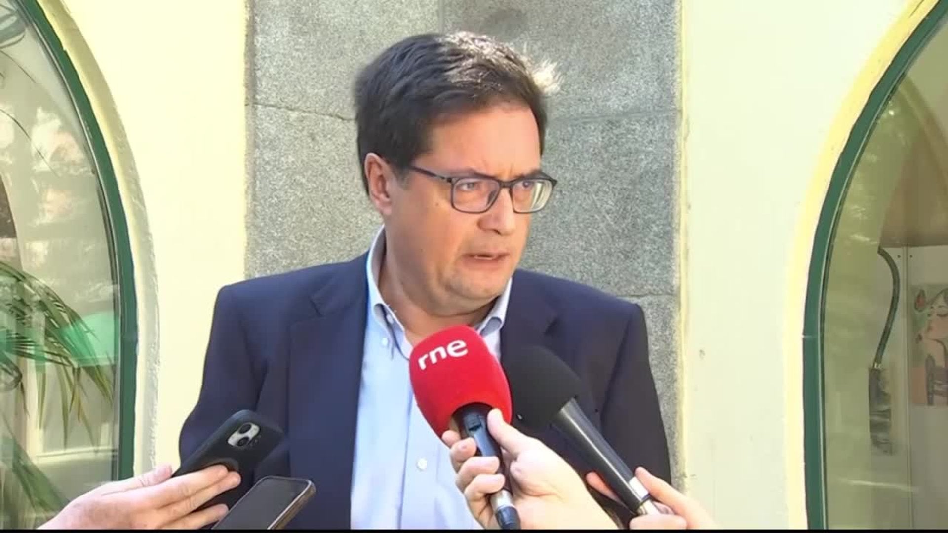 López acusa al PP de "traicionar" al acudir a "manifestaciones ultra" pero no sociales