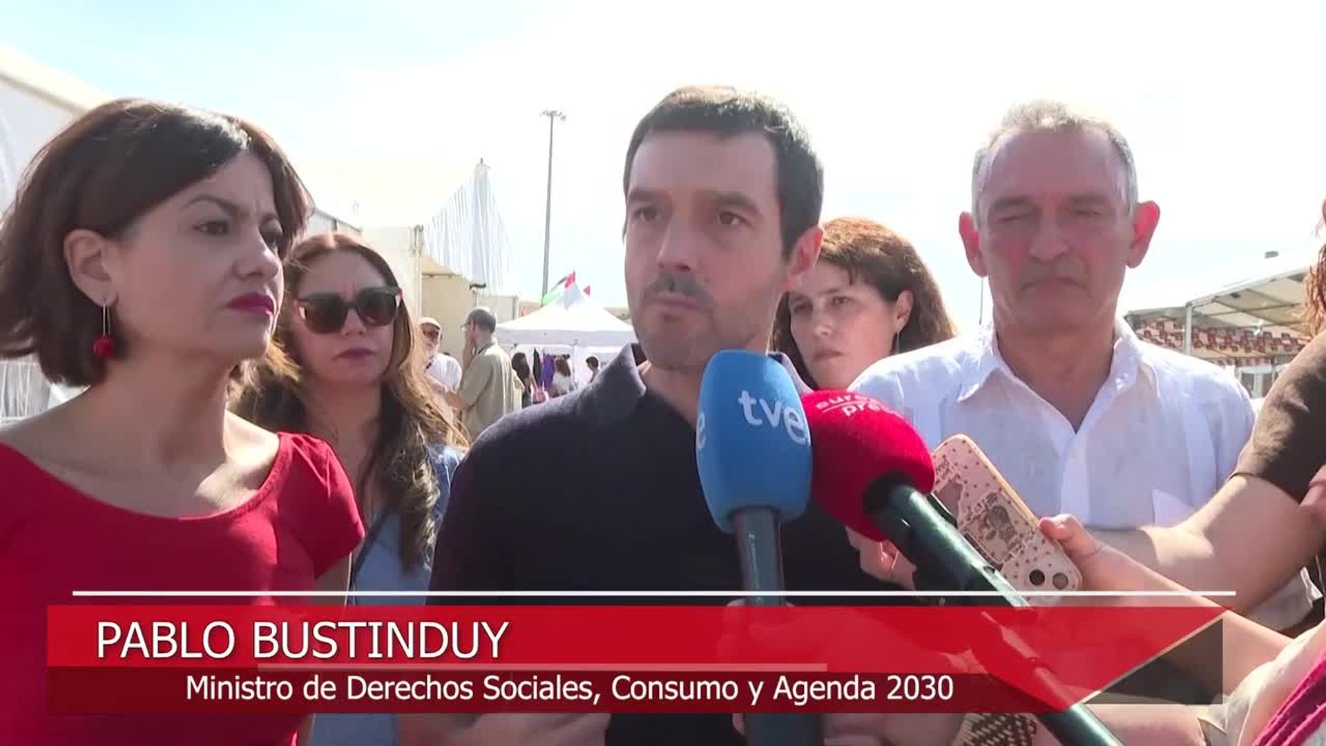 Maricarmen pide a Sánchez un decreto contra el sistema que permitió su desahucio