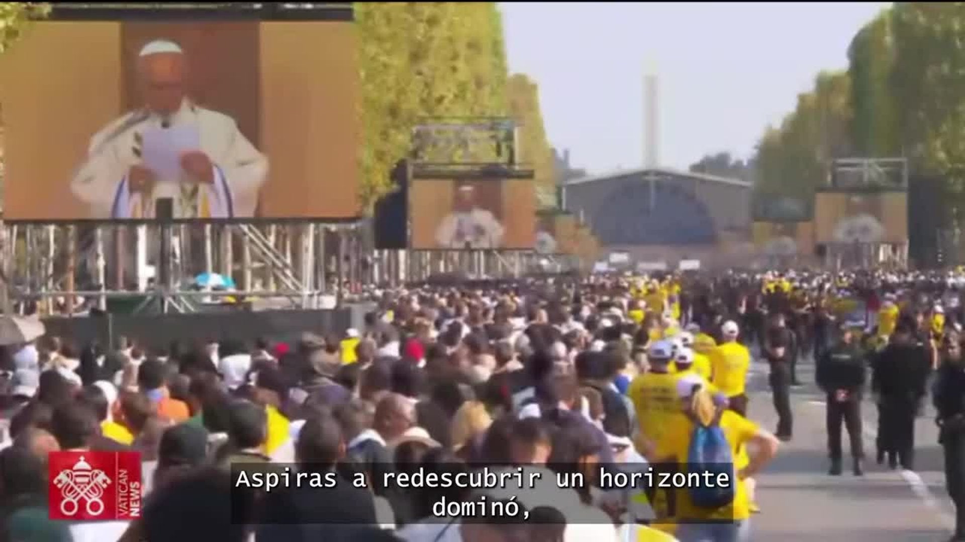 El Papa León XIV pide a 700.000 fieles en París no guardarse la fe "solo para ellos mismos"