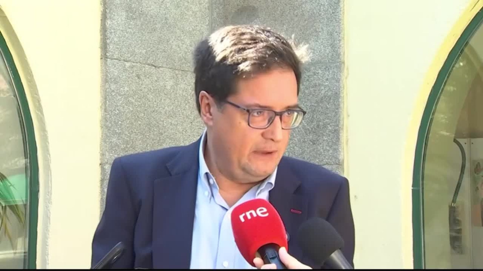 Óscar López replica a PP y Vox que a Ceuta se la apoya "con medidas", no con "insultos"