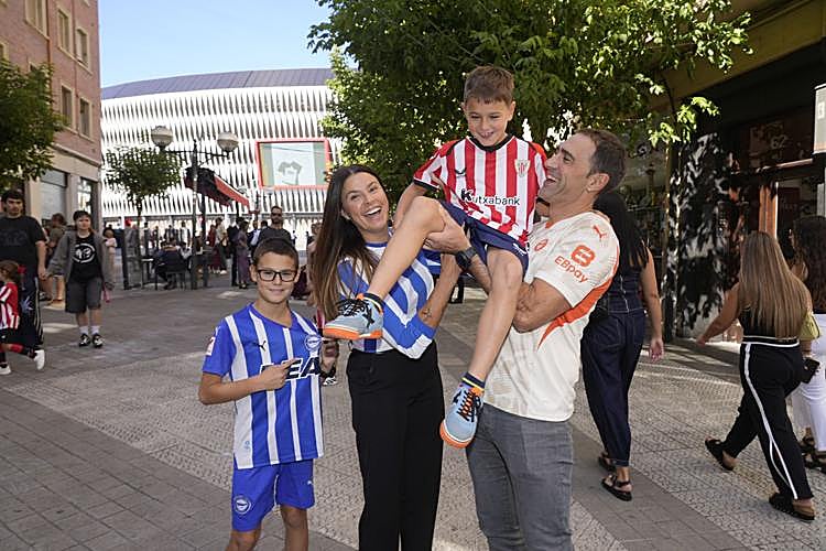 La afición alavesista toma Bilbao