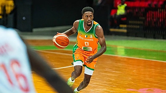 Se resuelve el caso de las licencias comunitarias de Damion Baugh y Kobi Simmons